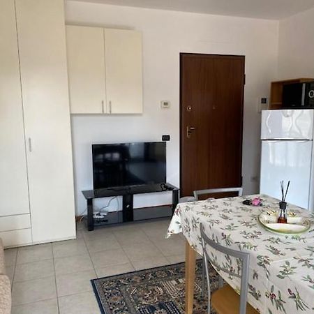 Da Tonio Apartment Lodi Bagian luar foto